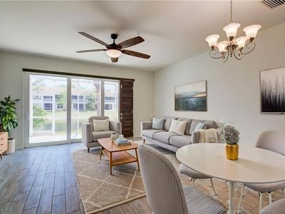904 Hampton CIR #94