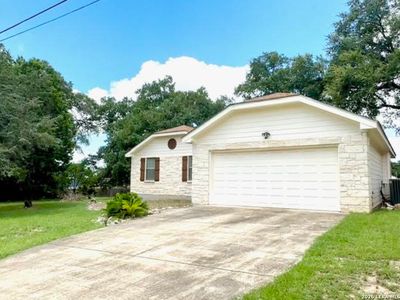 741 LOOKOUT DR