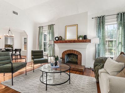 1822 W Magnolia