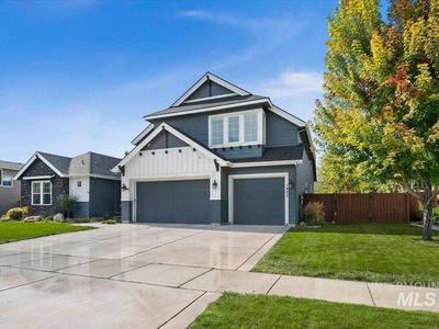 1931 N Synergy Pl