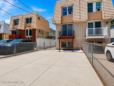412 Willow Rd W