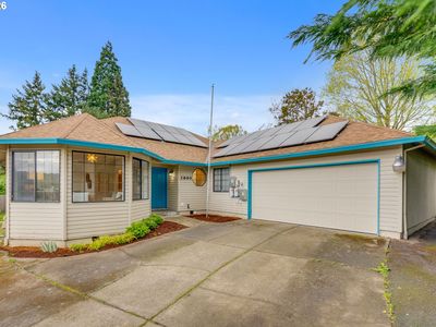 2899 SE Risley Ave