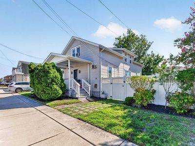 130 W Buttercup Rd