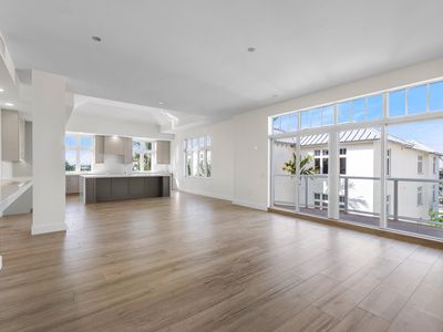 184 Lake Drive #4301