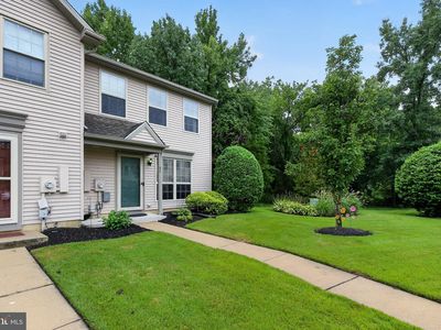 92 Forest Ct