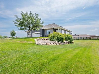 1290 Parkview Ct