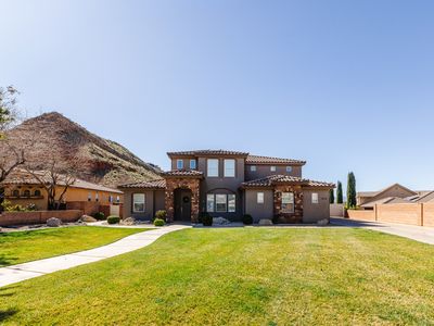 2038 S Great Basin Dr #11