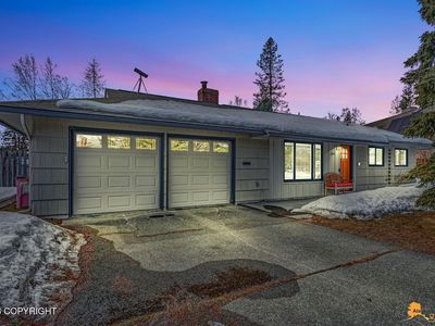 2350 Captain Cook Dr