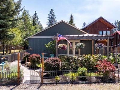 325 E Washington Ave