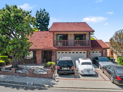 627 Mount St