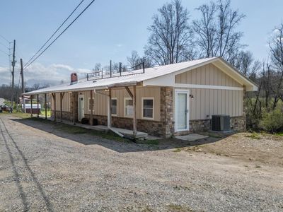 4494 Gainesville Hwy