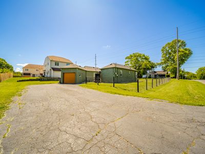 Property at 922 Alhambra Dr, Anderson, IN