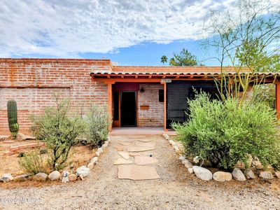 7424 N La Canada Dr
