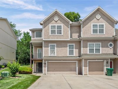 Property at 13748 Grove Ave, Bonner Springs, KS