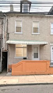 436 W Gordon St #1