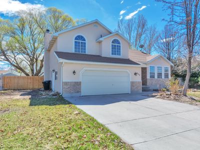 665 Country Club Dr