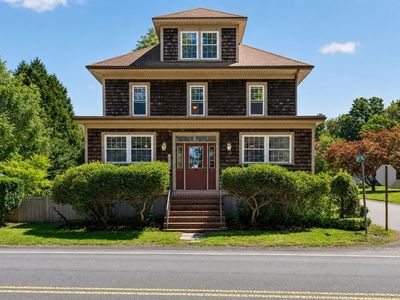 594 Slocum Rd