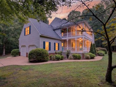 5573 Echo Ln