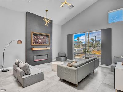 121 S 11th St