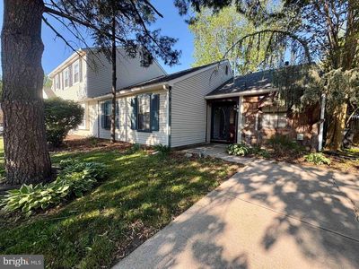 111 Burgundy Ct