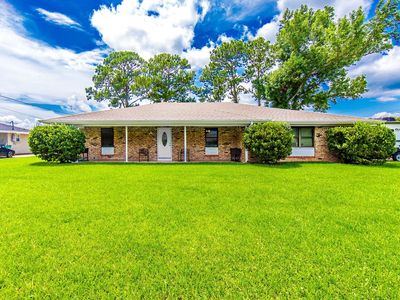 1100 Park Dr