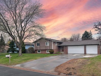2016 84th Ave N