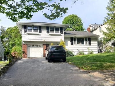 485 E Palisade Ave