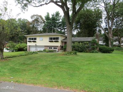 7 Paul Holly Drive