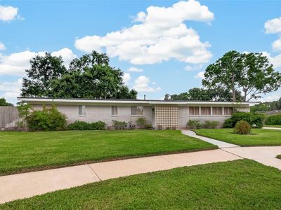 10811 McClearen Dr
