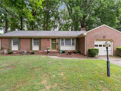 228 Shadywood Dr