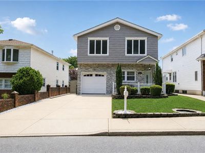58 Grantwood Ave
