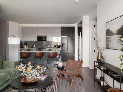 206 Plan, Hiro House