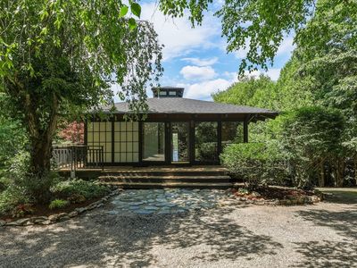 5 Laurel Ridge Dr