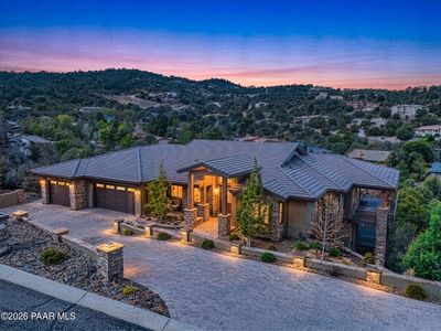 594 Autumn Oak Way