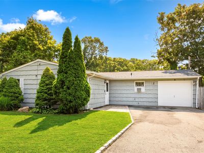 2 Pinetop Drive
