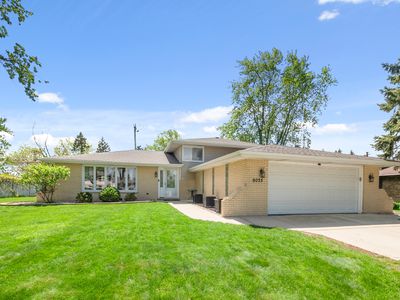 9025 Kathy Ct