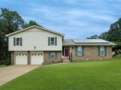 8 Kings Mountain Ct