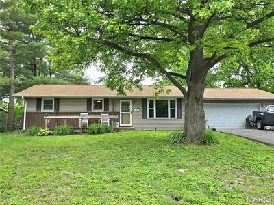 111 Theresa Dr