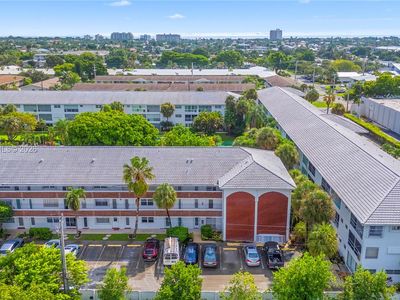 2050 NE 39th St APT W112