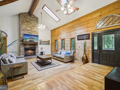 8535 Acoustic Ln