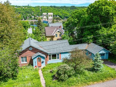 204 W Douglass Ave