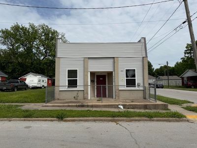2300 N East Avenue