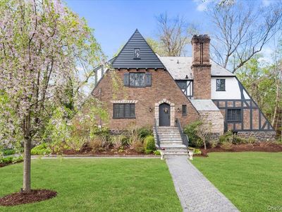 24 Highwood Avenue