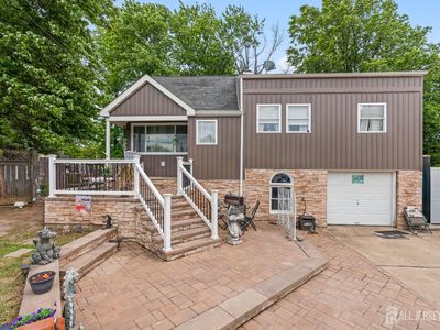 251 Arlington Dr