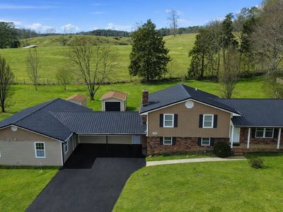 906 Diamond Cir