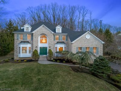34 Arnold Dr