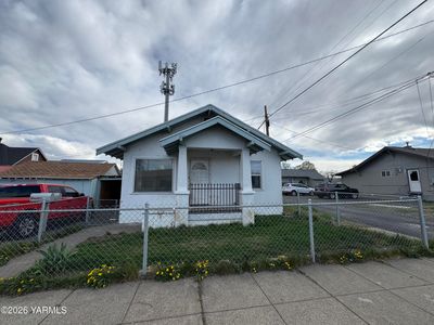 Property at 306 W Martin Luther King Junior Blvd, Yakima, WA