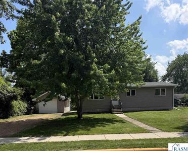 105 Silver St W