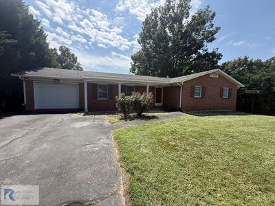 3733 Longview Dr