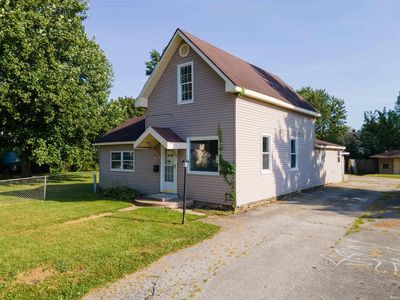 220 E Stephenson St